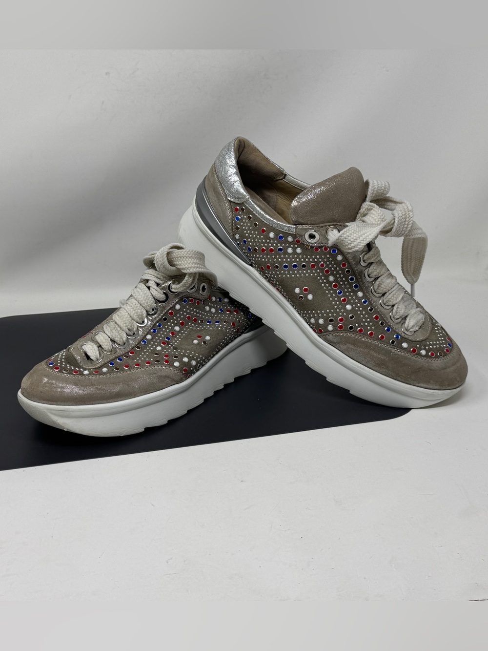Sesto Meucci Women Sneakers EU-41 Metallic Beaded Stud Polka Dot 9.5 us